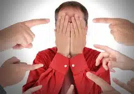 خجالت کشیدن ، درون گرا
